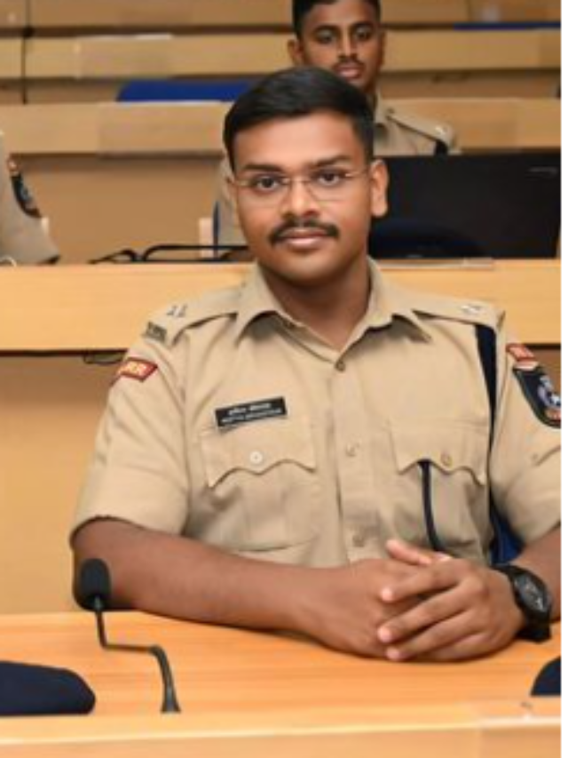 upsc topper ADITYA SRIVASTAV RANK 1