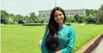 upsc topper rank 22  Riya Saini2024